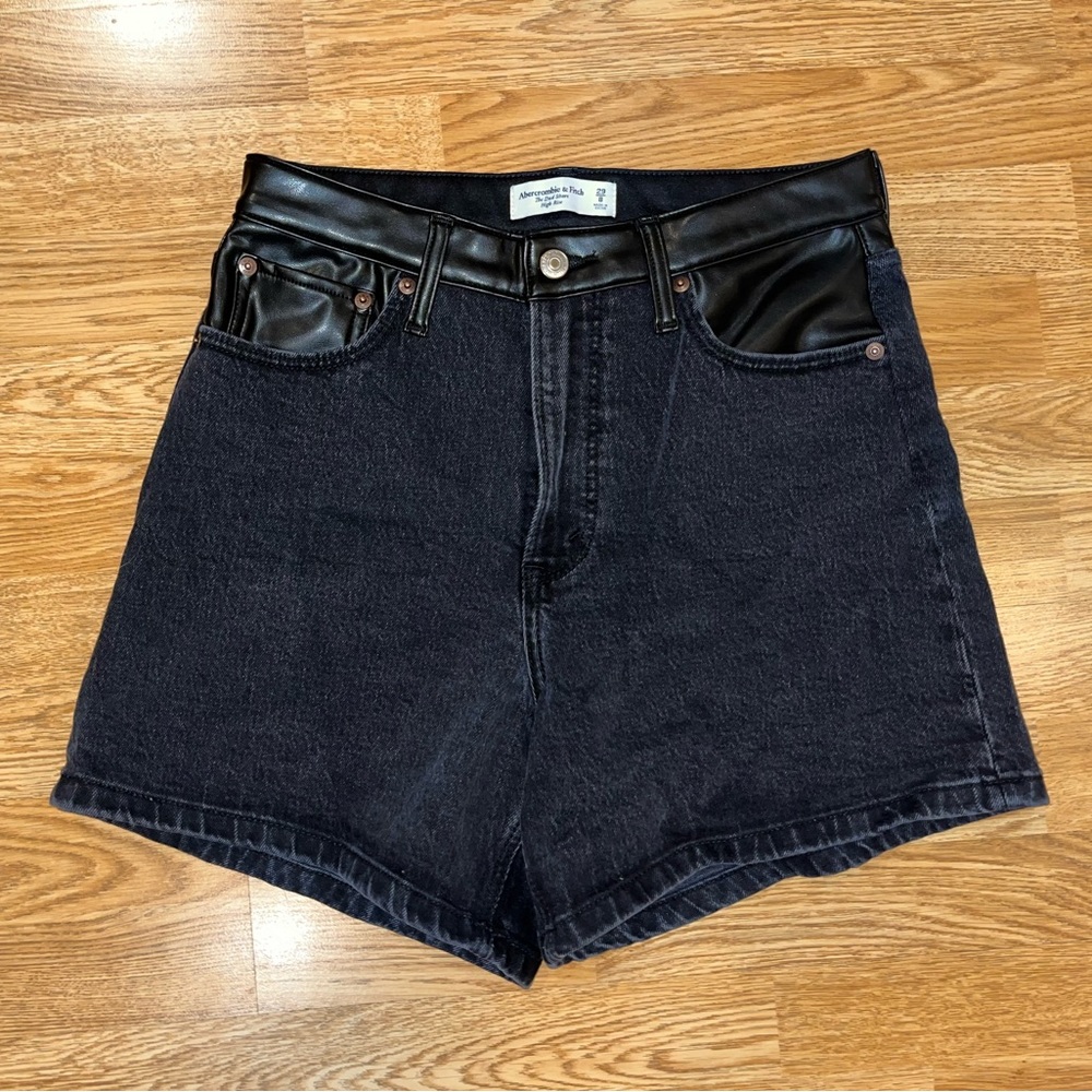 Abercrombie & Fitch Mixed Fabric Black High Waisted Dad Shorts Size 29